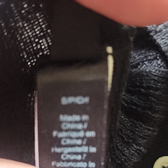 SKIMS Black Ribbed Long Sleeve Henley Top - Picture 12 of 14